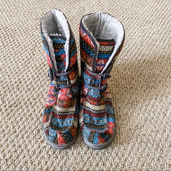 COPY - Sanuk Multicolor Sweater Boots Snuggle Size 8 - Picture 2 of 6